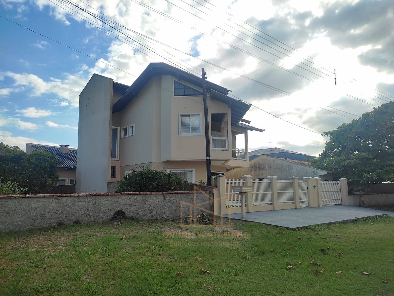 #S0012 - Sobrado para Venda em Itapoá - SC
