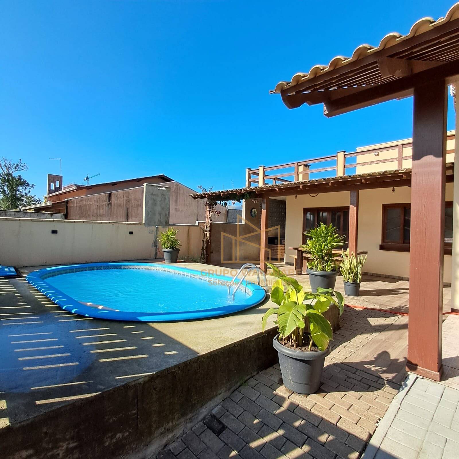 #82 - Casa para Venda em Itapoá - SC