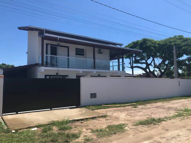Sobrado para Venda em Itapoá - 4